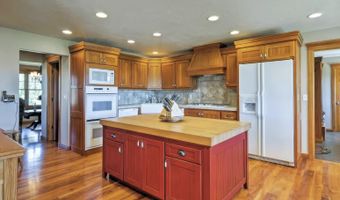 2405 S Lower Boulder Rd, Boulder, UT 84716