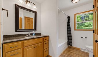 505 Elder Ln, Allenton, WI 53002