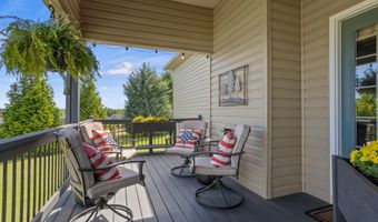 330 War Emblem Dr, Boiling Springs, SC 29316