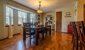 104 Caulder Dr, Chickasha, OK 73018