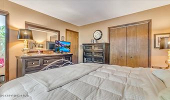 222 Keats Ln, Albrightsville, PA 18210