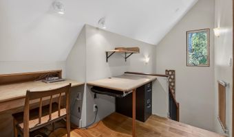 925 Old Farm Ln, Aptos, CA 95003