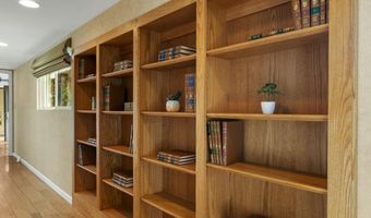 230 Avocado Pl, Camarillo, CA 93010