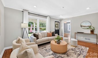1911 Club Rd, Charlotte, NC 28205