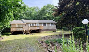 32 Shawnee Trl, Albrightsville, PA 18210