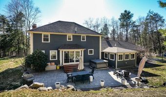18 Hawk Dr, Bedford, NH 03110