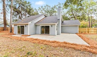 10 Chesterfield Lake Dr, Beaufort, SC 29906