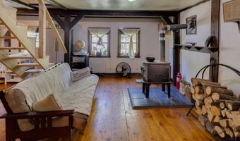 28 Miles Rd, Benton, NH 03785