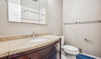 9826 INGLEMERE Dr, Bethesda, MD 20817