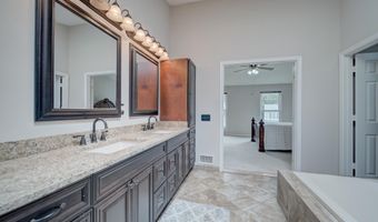 7010 GREEN SPRING Ln, Alexandria, VA 22306