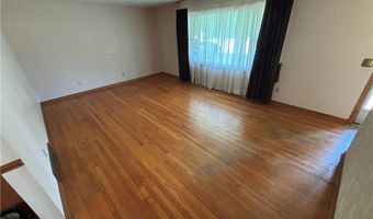 1031 Chevelle Dr, Akron, OH 44319