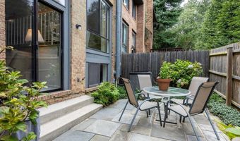 38 GREAT PINES Ct, Rockville, MD 20850