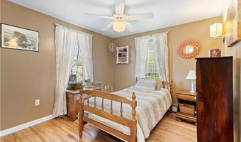 3 Jones Ave, Bristol, RI 02809