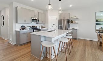 928 Darter Dr, Bowling Green, OH 43402