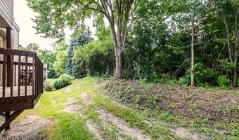 128 Ponds View Dr, Ann Arbor, MI 48103