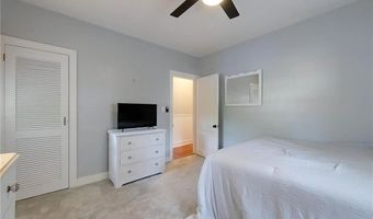 28 Narragansett Ave 1, Newport, RI 02840