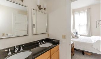 12 Elm St 2, Newport, RI 02840