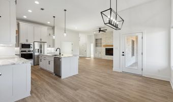 1165 Duke Dr, Bauxite, AR 72011