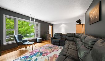 107 Hilltop Dr, Amherst, OH 44001