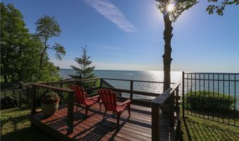 62 Summerdale Rd, Angola, NY 14006