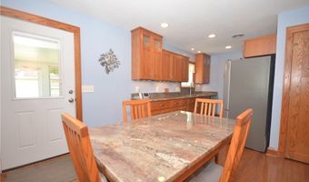 759 Tallkron Dr, Akron, OH 44305