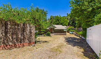 1250 Zenia Bluff Rd, Alderpoint, CA 95511