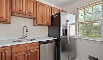 4300 ROBERTS Ave, Annandale, VA 22003