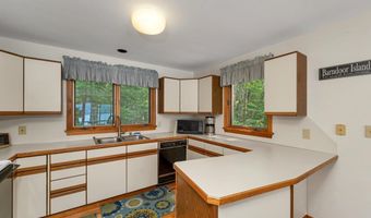 156 Big Barndoor Is, Alton, NH 03810
