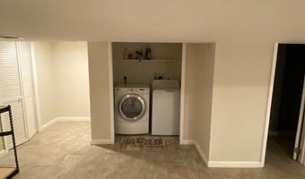5915 BROOKLAND Rd, Alexandria, VA 22310