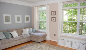 194 MARTIN Ln, Alexandria, VA 22304