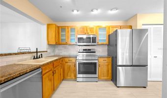 641 MAPLE OAK Cir 101, Altamonte Springs, FL 32701