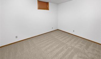 1531 Briarknoll Cir, Arden Hills, MN 55112