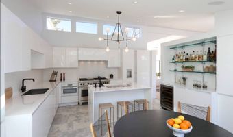 228 Town Ln, Amagansett, NY 11930