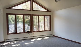 83 Lakeside Dr, Alloway, NJ 07461