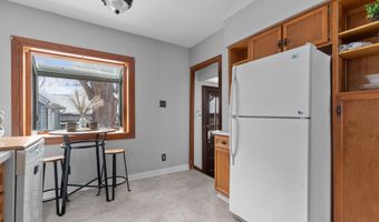 209 W PARKWAY Blvd, Appleton, WI 54911