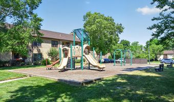 1311 Wellington Pl, Aberdeen, NJ 07747