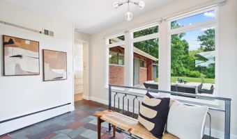 7460 Fair Oaks Dr, Amberley, OH 45237