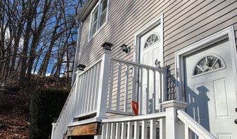 6 Irving Pl, Danbury, CT 06810