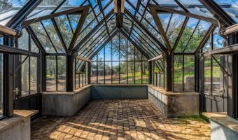 340 White Cottage Rd S, Angwin, CA 94508