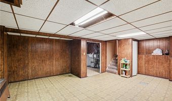 2107 Lynwood Dr, Aliquippa, PA 15001