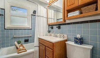 9885 Hubert Ave, Allen Park, MI 48101