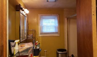 30 Hollywood Ave, Coventry, RI 02816