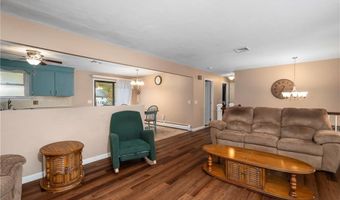 25 Manville Hill Rd, Cumberland, RI 02864