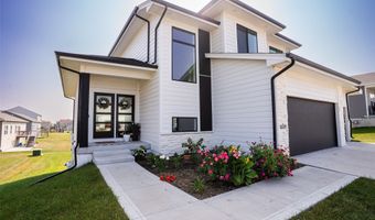 3217 Lakeview Dr SE, Altoona, IA 50009
