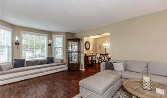 25 Venturi Grn A, North Providence, RI 02904