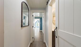 14 Hunt Rd, Belfast, ME 04915