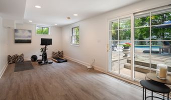 10 Duffys Ln, Darien, CT 06820