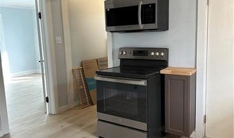 511 W Highland Ave, Aransas Pass, TX 78336