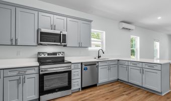 6091 E Adams, Bay St. Louis, MS 39520