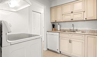 4215 E BAY Dr 1806D, Clearwater, FL 33764